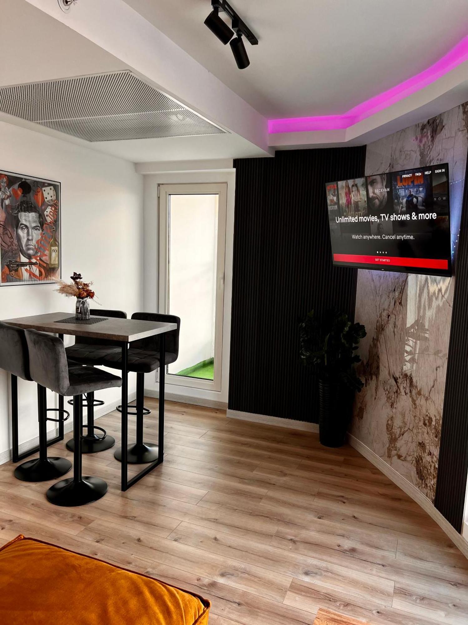 Alfred Sky Smart Apartment 29Th Spa Included スコピエ エクステリア 写真